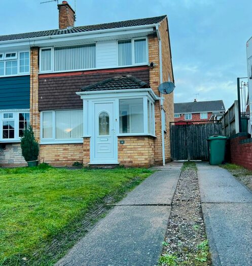 3 Bedroom Semi-Detached House To Rent In Awbridge Road, Netherton, DY2