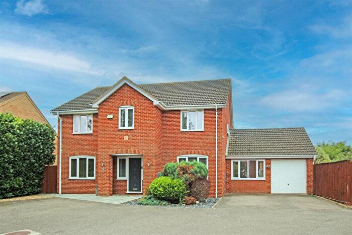 4 Bedroom Detached House For Sale In Nelson Close, Crowland, Peterborough, PE6