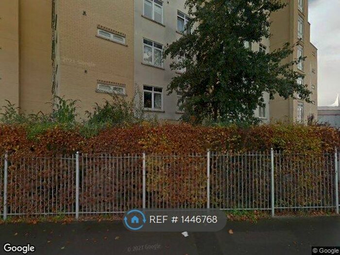 2 Bedroom Flat To Rent In Kenavon Drive, Reading, RG1