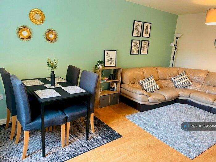 7 Bedroom Flat To Rent In Radford Road, Leamington Spa, CV31