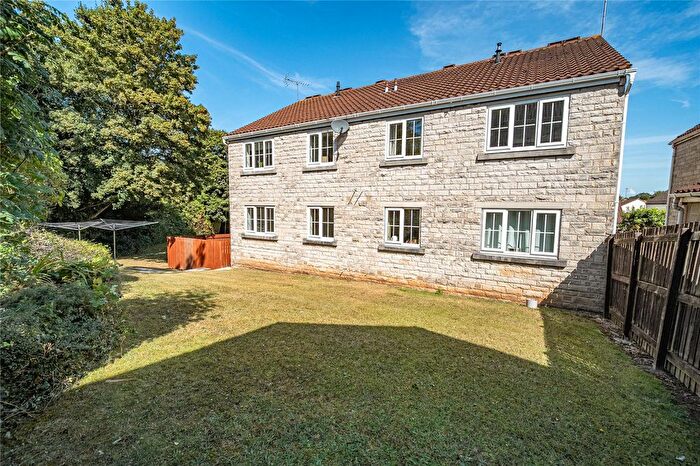 2 Bedroom Flat For Sale In Lyndon Road, Bramham, Wetherby, West Yorkshire, LS23