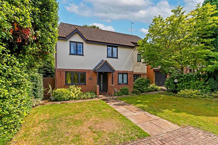 4 Bedroom Detached House To Rent In The Hill, Wheathampstead, AL4