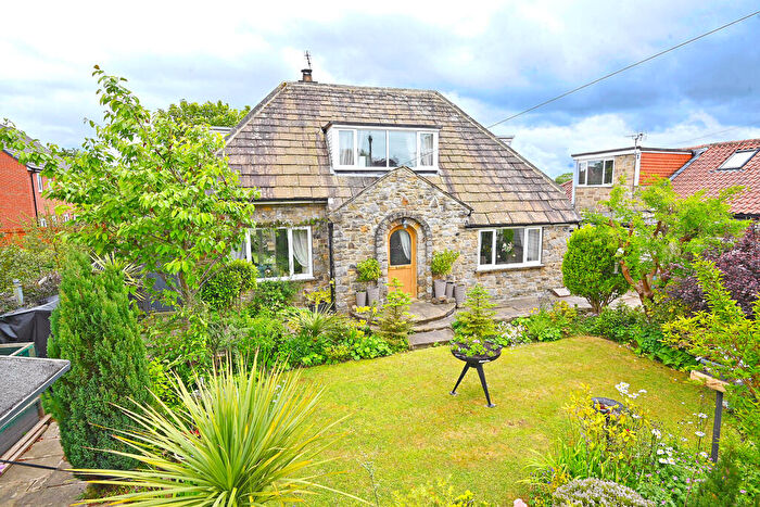 3 Bedroom Detached House For Sale In Moor Close, Killinghall, Harrogate, HG3