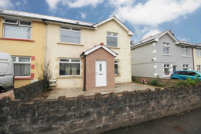 3 Bedroom Semi-Detached House To Rent In Ynysmaerdy Terrace, Pontyclun, CF72