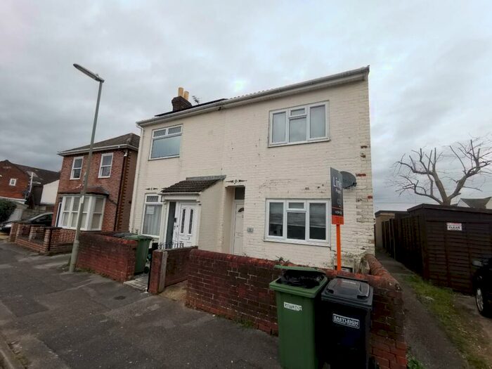 3 Bedroom House To Rent In Cherbourg Road, Eastleigh - Newly Refurbished, SO50