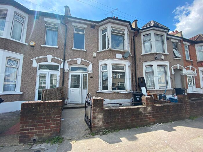 5 Bedroom Terraced House To Rent In Highbury Gardens, Ilford, IG3