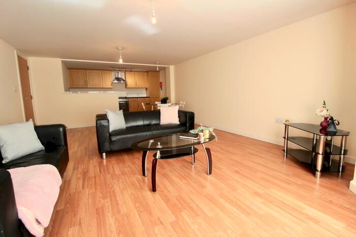 2 Bedroom Apartment To Rent In Bridgford Point, West Bridgford, NG2