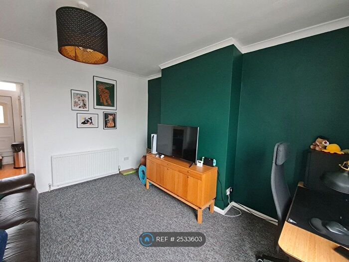 2 Bedroom Semi-Detached House To Rent In Maltravers Terrace, Sheffield, S2