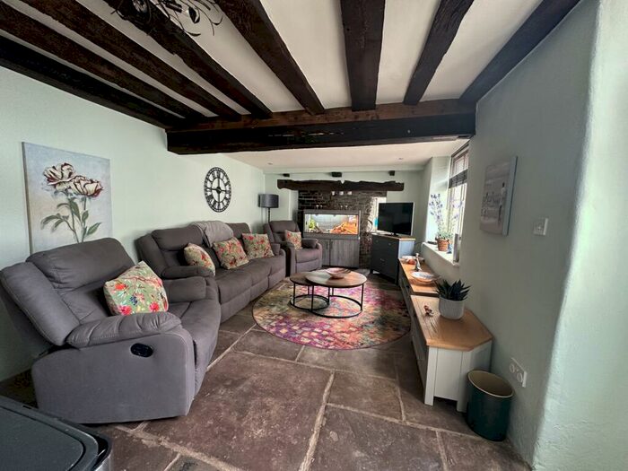 4 Bedroom Town House To Rent In Drybridge Street, Monmouth, NP25