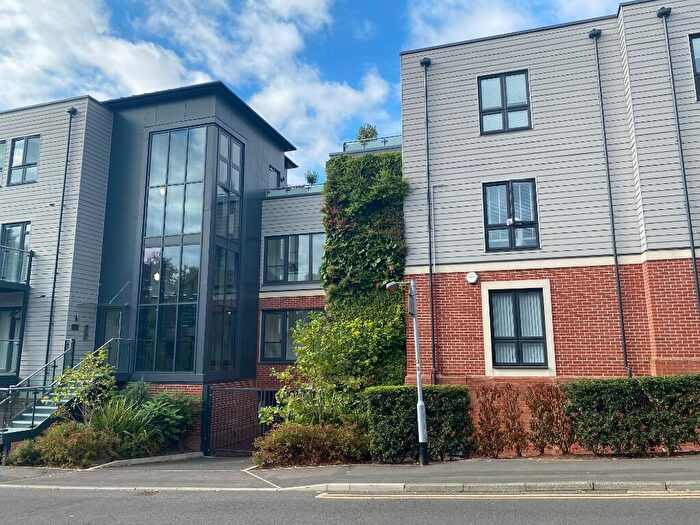 2 Bedroom Apartment To Rent In Deanfield Avenue, Henley-On-Thames, Oxfordshire, RG9