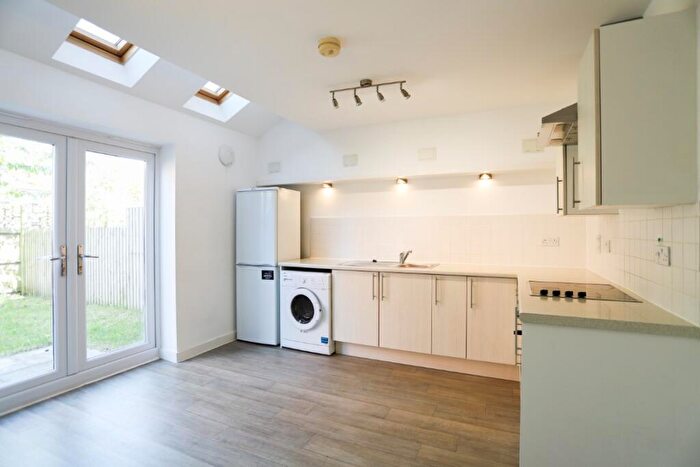 3 Bedroom House To Rent In Ordsall Salford, M5