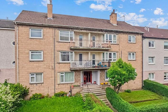 2 Bedroom Flat For Sale In , Lochlea Road, Newlands, Southside Glasgow, G43
