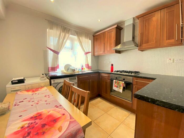 2 Bedroom Semi-Detached House To Rent In Kenton Lane, Kenton, HA3