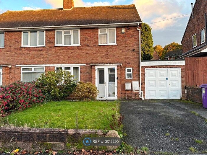 3 Bedroom Semi-detached House To Rent In Mount Road, Wolverhampton, WV4