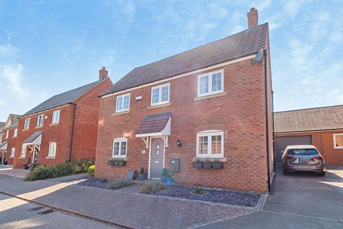 4 Bedroom Detached House For Sale In Grebe Drive, Leighton Buzzard, LU7