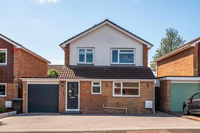 3 Bedroom Detached House For Sale In Wrights Way, South Wonston, SO21