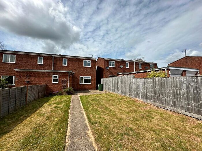 3 Bedroom House To Rent In Plantation Road, Chippenham, SN14