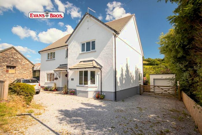 5 Bedroom Property For Sale In Felingwm, Carmarthen, SA32