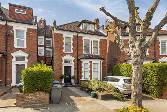 1 Bedroom Flat To Rent In Blenheim Gardens, London, NW2