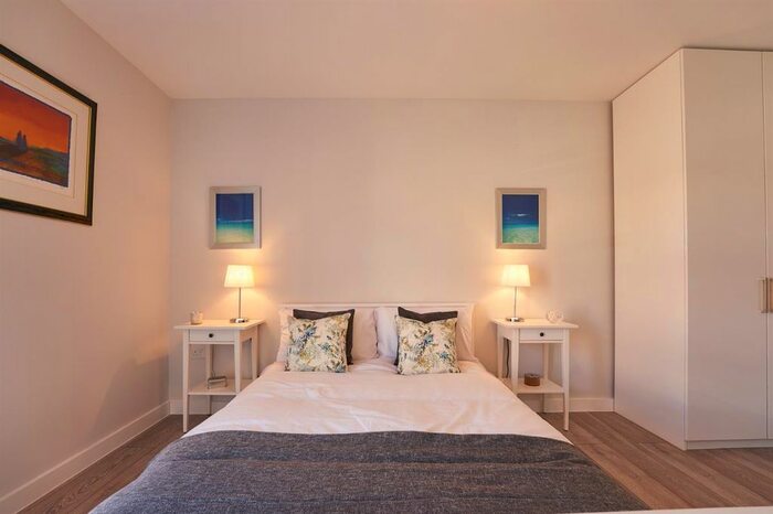 2 Bedroom Flat To Rent In Flat, Dower Court, Spencer Road, Rainham, RM13