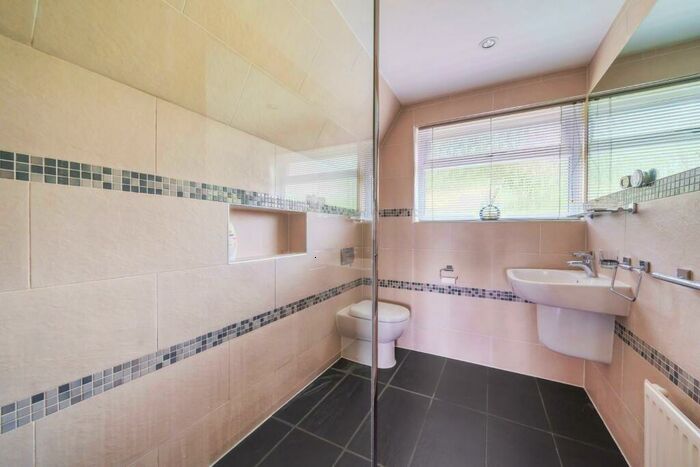 3 Bedroom Detached House For Sale In Wolf Lane, Windsor, SL4