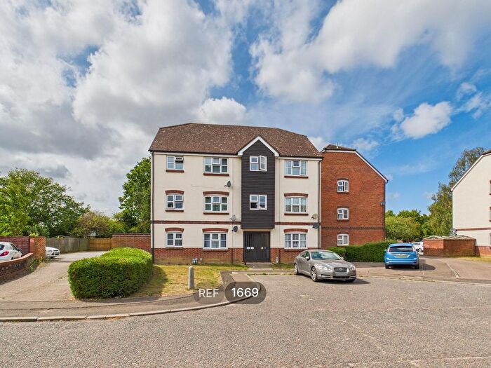 1 Bedroom Flat To Rent In , Harvard Court, Colchester, CO4