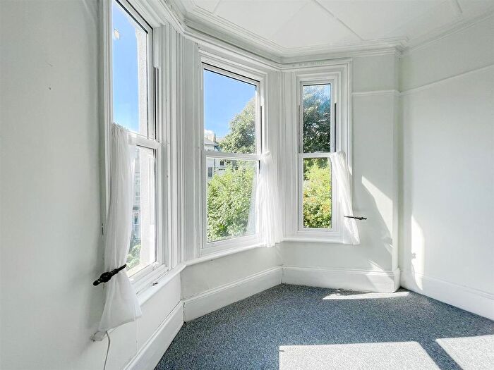 1 Bedroom Flat To Rent In Carisbrooke Road, St Leonards, TN38