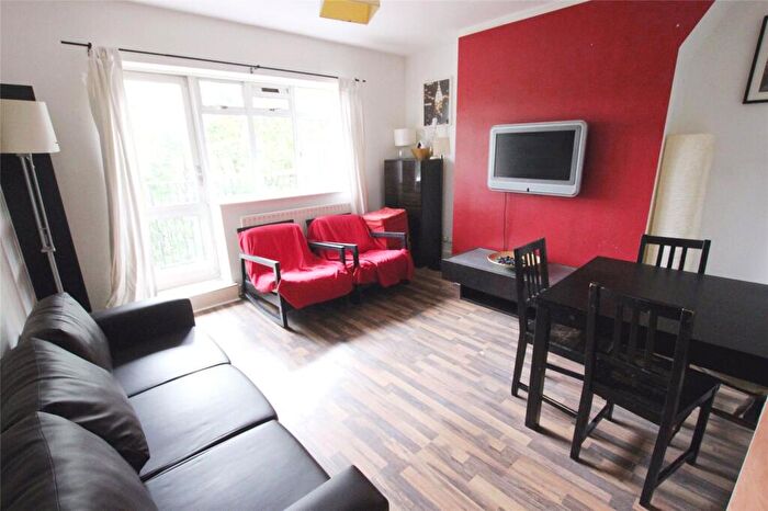 4 Bedroom Apartment To Rent In Padstow House, Three Colt Street, London, E14