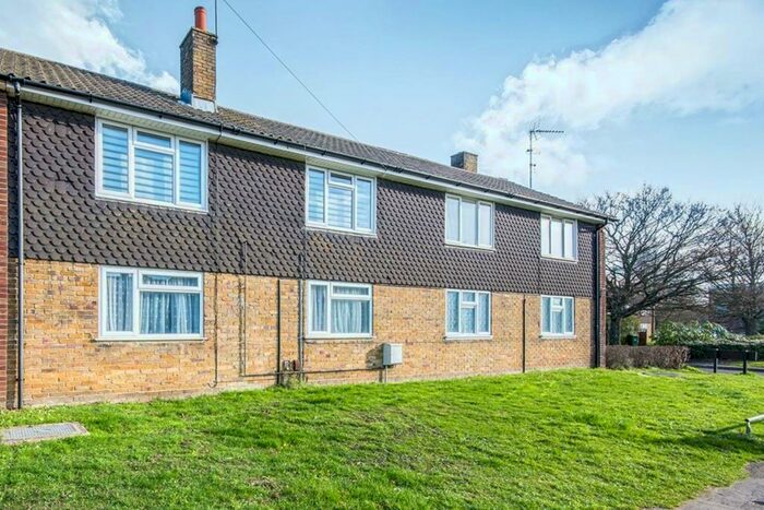 2 Bedroom Flat To Rent In Warburton Close, Southampton, SO19