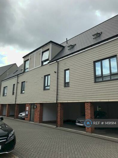 1 Bedroom Flat To Rent In Dakota Drive, Chatham, ME4