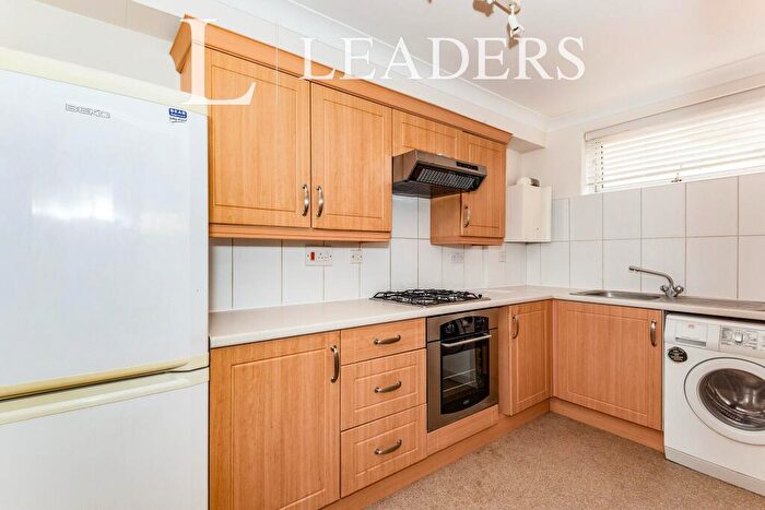 2 Bedroom Flat To Rent In Oxford Road, Redhill, RH1