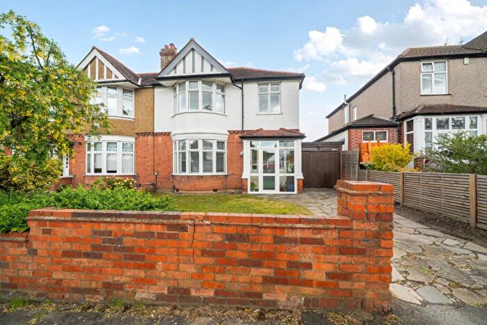 4 Bedroom Semi-Detached House For Sale In Coniston Road, Bromley, BR1
