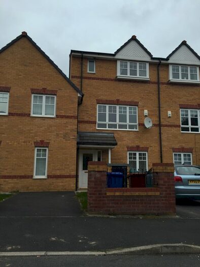 4 Bedroom Town House To Rent In Sandycroft Avenue, Wythenshawe, Manchester, M22