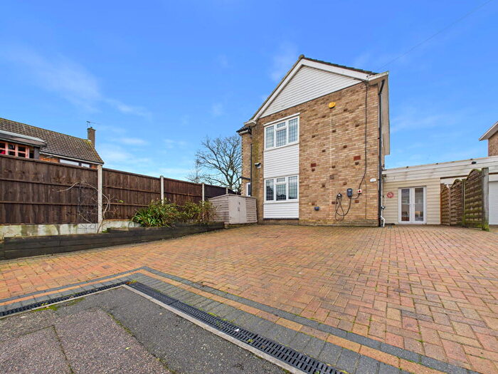 4 Bedroom Link Detached House For Sale In White House Close, Hoo, ME3