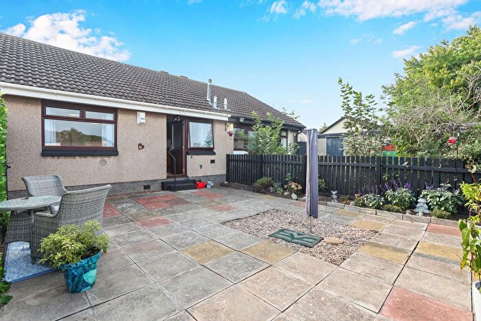 2 Bedroom Semi-detached Bungalow For Sale In Cleikiminfield, Newcraighall, Edinburgh, EH15