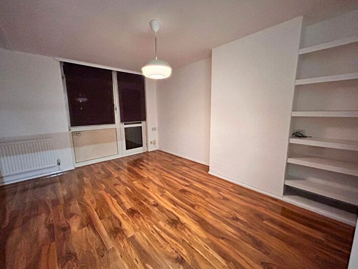 Studio To Rent In Fife Terrace, London, N1