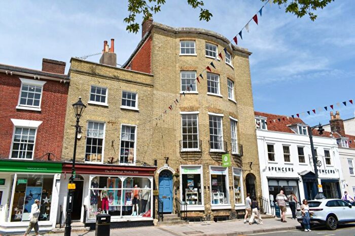 1 Bedroom Apartment For Sale In High Street, Lymington, SO41