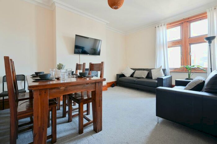3 Bedroom Flat To Rent In Old Christchurch Road, Bournemouth, Dorset, BH1