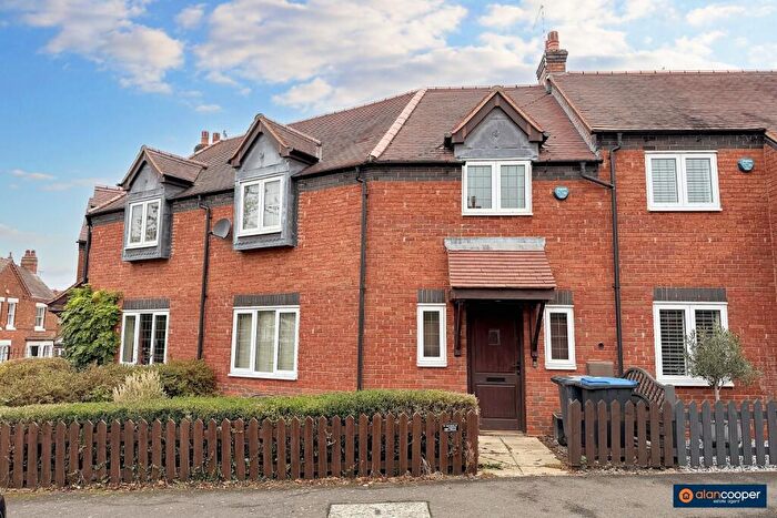 3 Bedroom Terraced House For Sale In Crown Hill Close, Stoke Golding, CV13
