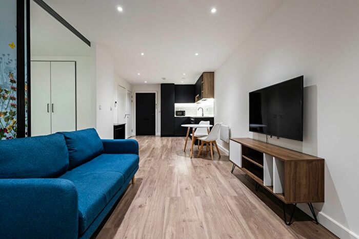 1 Bedroom Flat For Sale In Beaufort Square, Beaufort Park Colindale, NW9