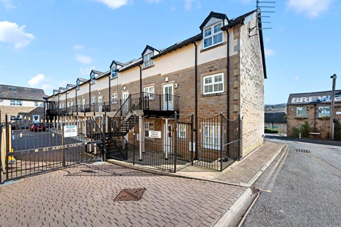 2 Bedroom Flat To Rent In St. Johns Court, Ramsbottom, BL0