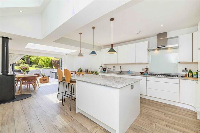 5 Bedroom Property To Rent In Charlton Lane, London, SE7