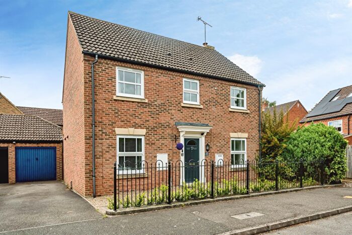 4 Bedroom Detached House For Sale In Chelsea Road, Aylesbury, HP19