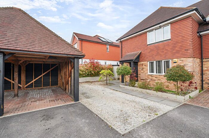 3 Bedroom Semi-Detached House For Sale In Swan Close, Ashington, RH20