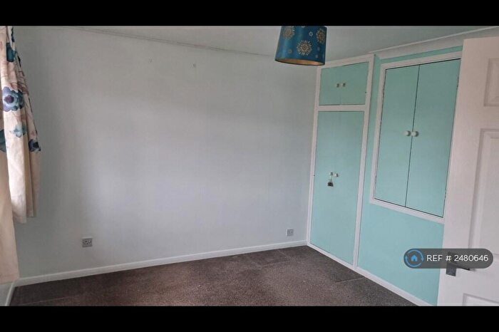 4 Bedroom Semi-Detached House To Rent In Spencer Drive, Lee-On-The-Solent, PO13