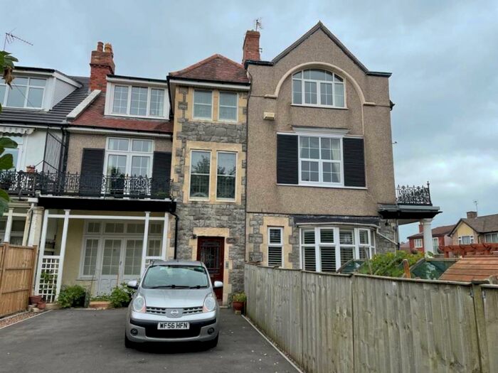 2 Bedroom Flat To Rent In Uphill Road North, Weston-super-Mare, North Somerset, BS23