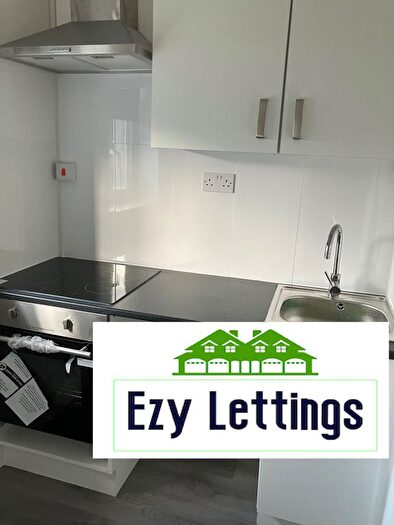 Studio To Rent In Lillie Road, Fulham, SW6