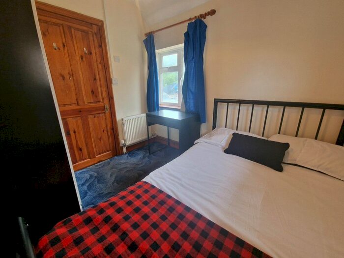 5 Bedroom Property To Rent In Hillside, Brighton, BN2