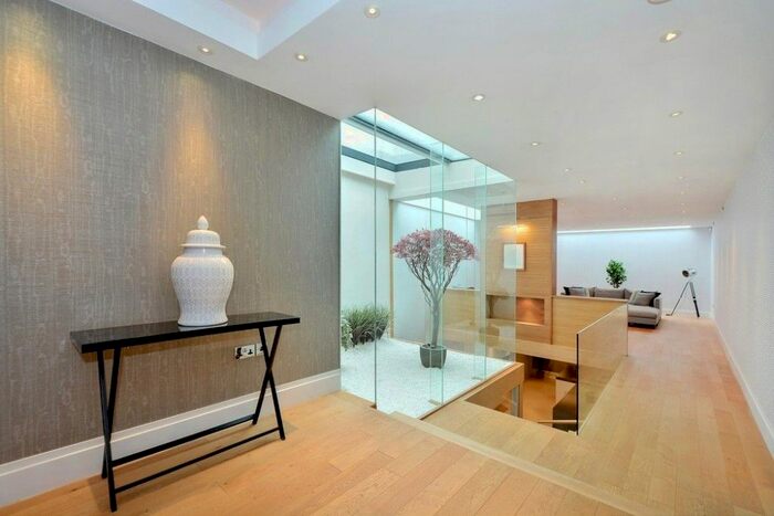 5 Bedroom Property To Rent In Horseferry Road, Westminster SW1P