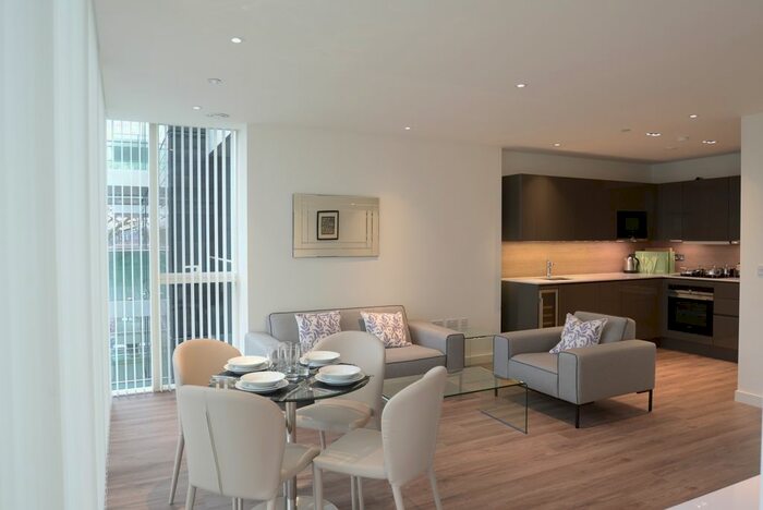 1 Bedroom Flat To Rent In Devan Grove, London, N4